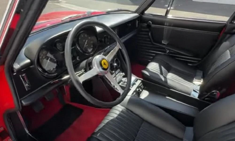 Πωλείται σε online δημοπρασία η κόκκινη Ferrari 330 GTC του Αριστοτέλη Ωνάση